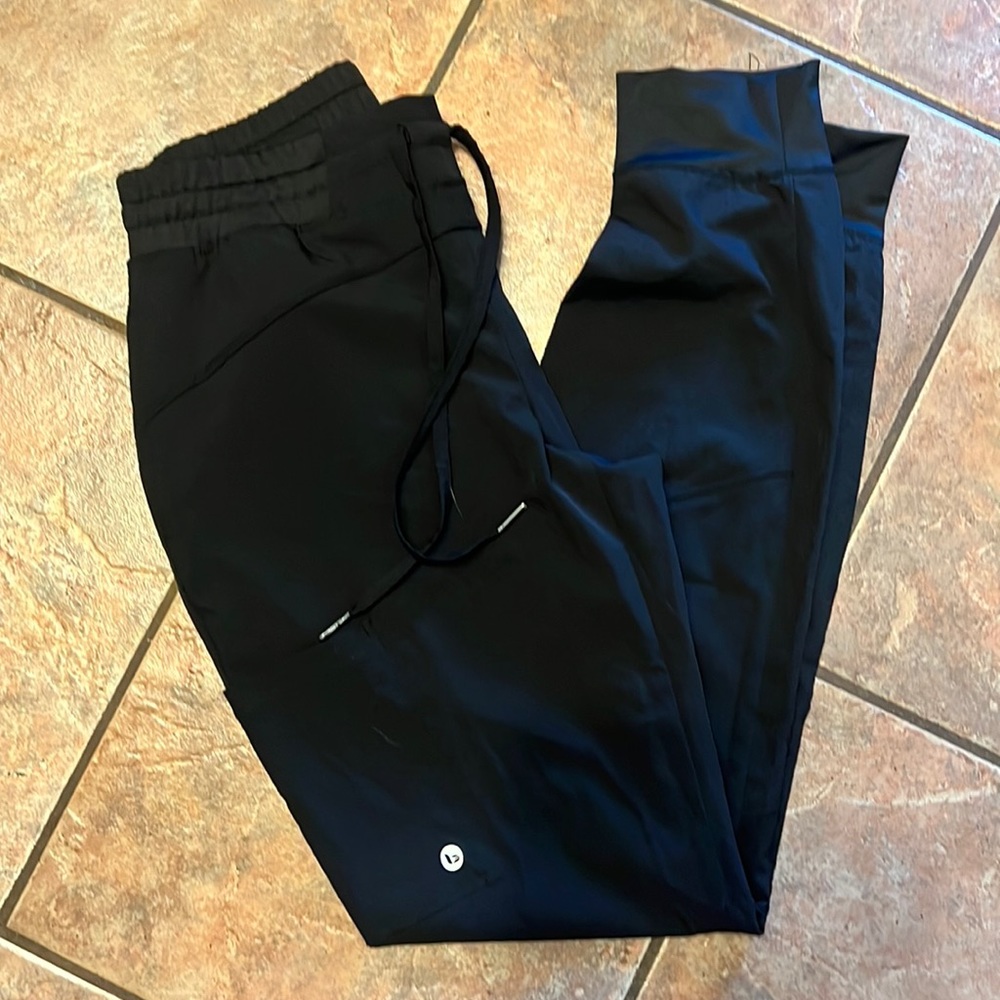 Like new Barco One black scrubs size xsmall